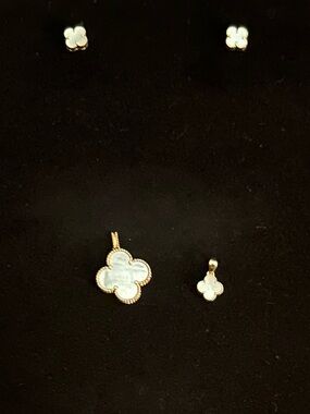 Chic Red Clover Necklace 18K Dubai Gold